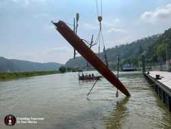 Ruderboot am Haken